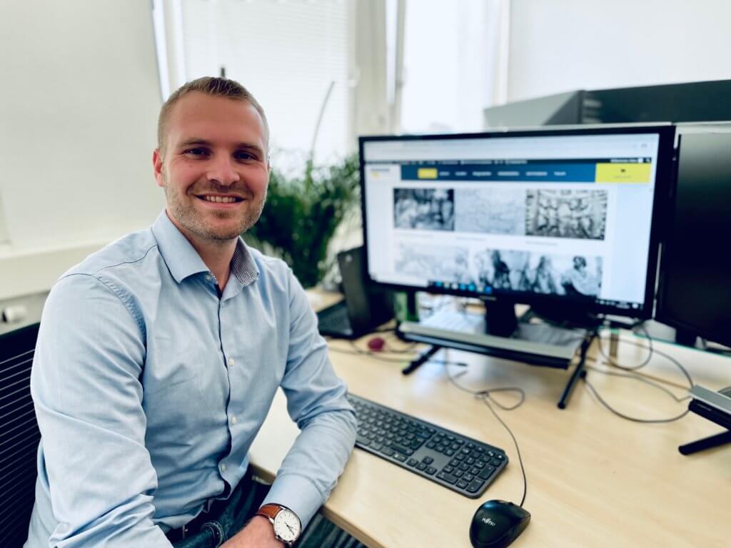 Über Uns Geschichte kompakt