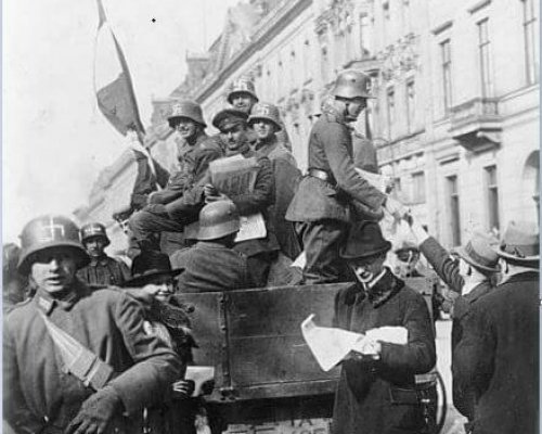 In den Krisenjahren 1919-1923 war die junge Weimarer Republik durch links- und rechtsextreme Putschversuche bedroht