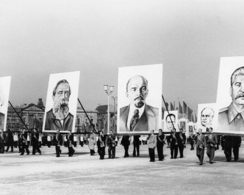 Die sozialistische Staatsideologie der SED in der DDR baute auf der Lehre des Marxismus-Leninismus auf