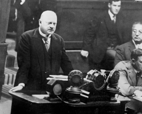 Gustav Stresemann vor dem Völkerbund