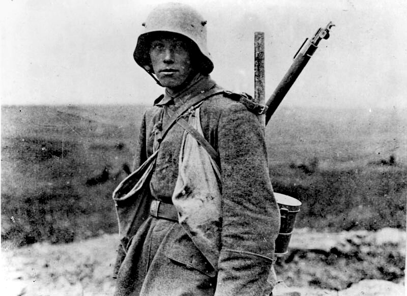 Deutscher Soldat 1916